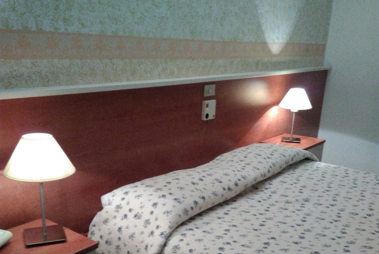 Hotel Elena Верона Екстер'єр фото