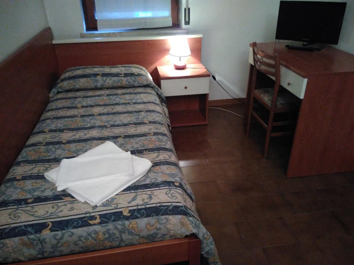 Hotel Elena Верона Екстер'єр фото