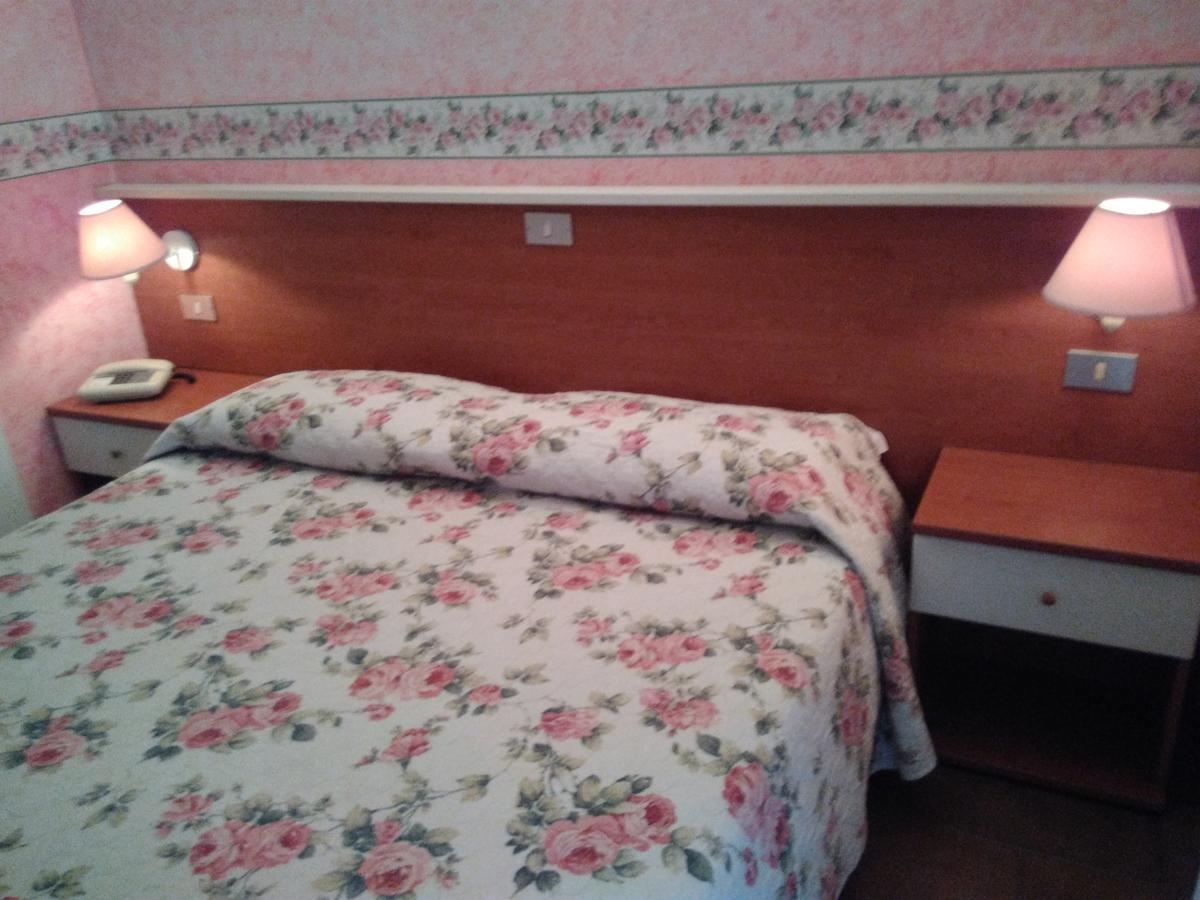 Hotel Elena Верона Екстер'єр фото